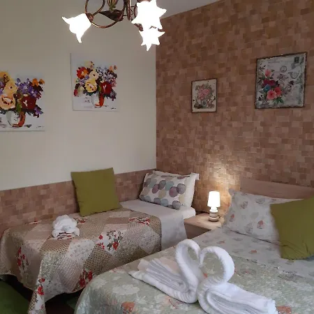 Marianna Garda Apartment *