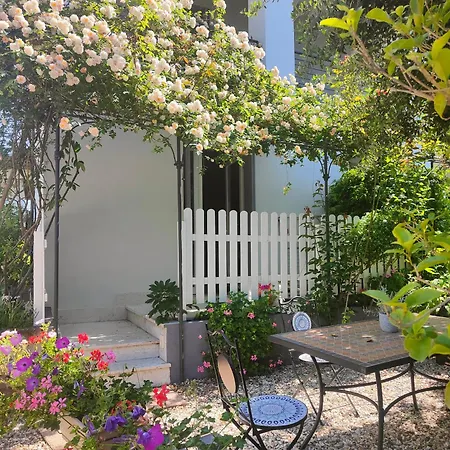 Marianna Garda Apartment *